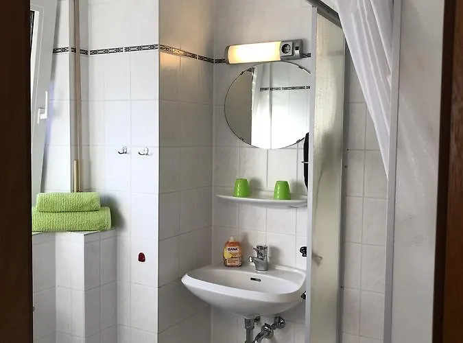 Oelberg Budget - Bonn Sued Gæstehus 3*